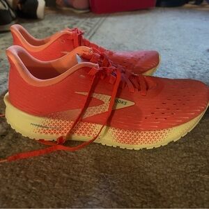 Brooks Women's Athletic Shoes - Coral and Cream